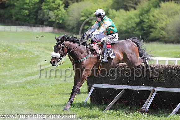 OU VALSHAN TIME and H D dunne ( 12 , EMERALD GREEN,orange spots; white,orange spots sleeves; emerald green cap ) Trainer: Donnchadh Doyle,, Owner : Monbeg, Syndicate