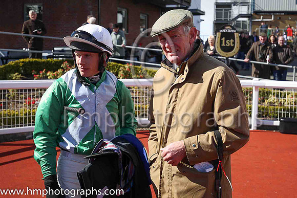 01st Mitebeall Forluck ( 6 , green, white cross sashes ) and P Townend - Trainer : A L T Moore - Owner : C Hanbury
