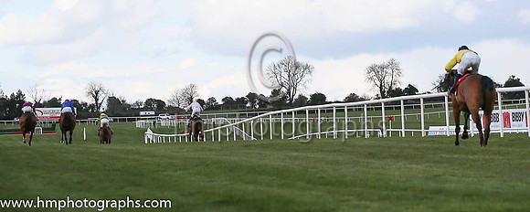 01st CARLINGFORD LOUGH ( 1 , emerald green and orange hoops ) and Barry Geraghty - Trainer : John E Kiely
