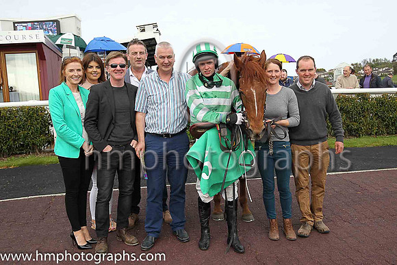 01st Mystic Princess ( 5 , emerald green and white hoops ) and D R Fox - Trainer : M M McNiff - Owner : Brendan G Flynn