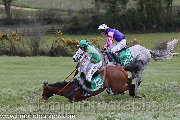 SECRET MAHLER and B O'Neill ( 12 , EMERALD GREEN,orange spots; white,orange spots sleeves; emerald green cap ) Trainer: Sean Thomas Doyle,, Owner : Syndicate Monbeg