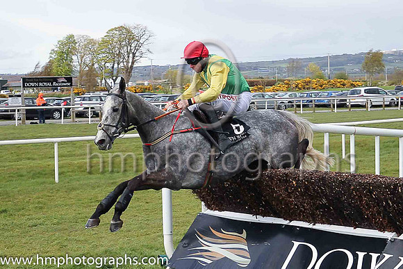 03rd Mick Thonic ( 5 , emerald green, yellow chevron ) and D N Russell - Trainer : C A Murphy - Owner : Ann  Alan Potts Partnership