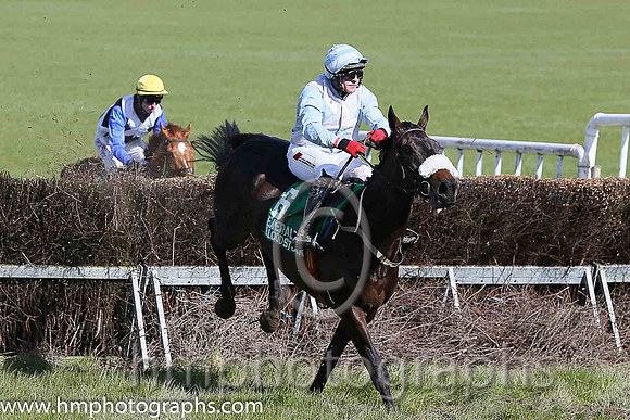 02nd MINMORE OSCAR and R James ( 6 , BLUE,white cross belts; blue sleeves; blue  white hooped cap ) Trainer: William P. Murphy,, Owner : William P. Murphy