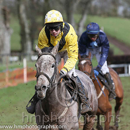 SIXTEEN AGAIN and M J O'Hare ( 7 , YELLOW,black chevron; yellow, plain sleeves; white  yellow check cap ) Trainer: B.P. Galvin,, Owner : Noreen Galvin