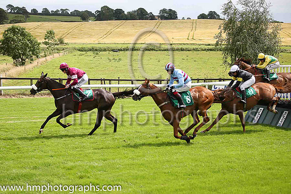 01st Wrath Of Titans and J W Kennedy ( 2 , maroon, white star ) Trainer - G Elliott