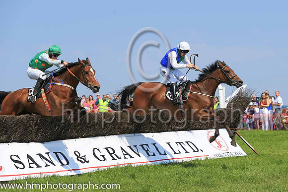 01st PORT STANLEY and B O'Neill ( 20 , ROYAL BLUE  GREEN HLVD; white sleeves; white cap ) Trainer: Colin Bowe , Owner : M. Cave , S. Lanigan O'Keeffe