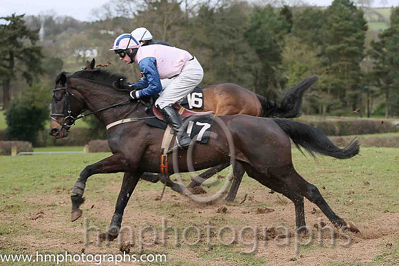01st MOLLYKING? and M J O'Hare ( 17 , PINK; blue sleeves; pink  blue striped cap ) Trainer: J.G. Cosgrave,, Owner : Fred Mackey