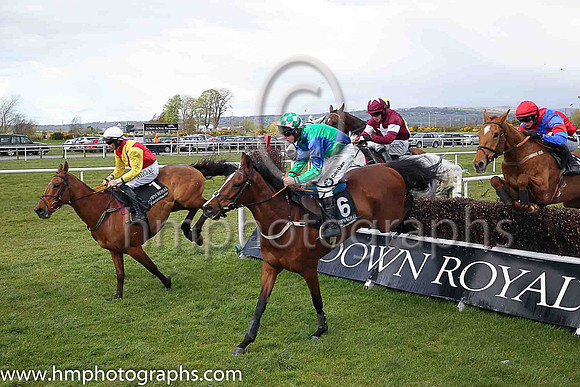 06th Stoughan Cross ( 6 , emerald green and royal blue qtrd ) and A E Lynch - Trainer : T Gibney - Owner : Moynalty Partnership