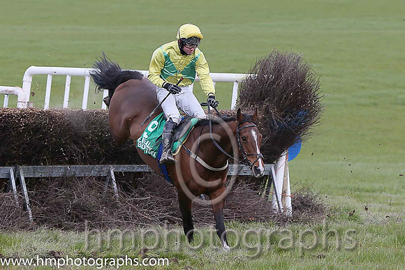 LAST MOVE and N McParlan ( 9 , YELLOW,emerald green diabolo; yellow sleeves; yellow cap ) Trainer: Sean McParlan,, Owner : Sean McParlan