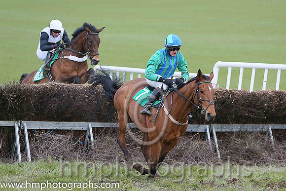 03rd IS THIS IT and B O'Neill ( 7 , EMERALD GREEN  ROYAL BLUE STRIPES; emerald green sleeves; emerald green  royal blue qtd cap ) Trainer: Cathy Hanna,, Owner : Samuel Hanna