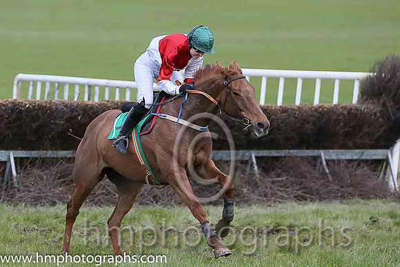 ARCHVIEW SUNSHINE and Miss A O'Sullivan ( 1 , RED  WHITE QTD; red,white hlvd sleeves; green cap ) Trainer: Holly McGahan,, Owner : Alan Black