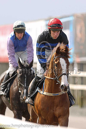 18th The Drunken Doctor ( 16 , black and royal blue hoops ) and Patrick Corbett - Trainer :Naill Moran - Owner : Eric Browne