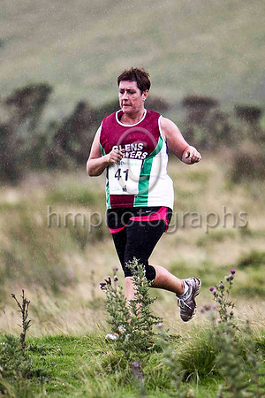 Sarah McNaughton , 251st, V35 , 64th woman in 1.16.15 - Glens Runners - FT8E3750-e