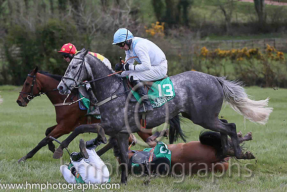 SECRET MAHLER and B O'Neill ( 12 , EMERALD GREEN,orange spots; white,orange spots sleeves; emerald green cap ) Trainer: Sean Thomas Doyle,, Owner : Syndicate Monbeg