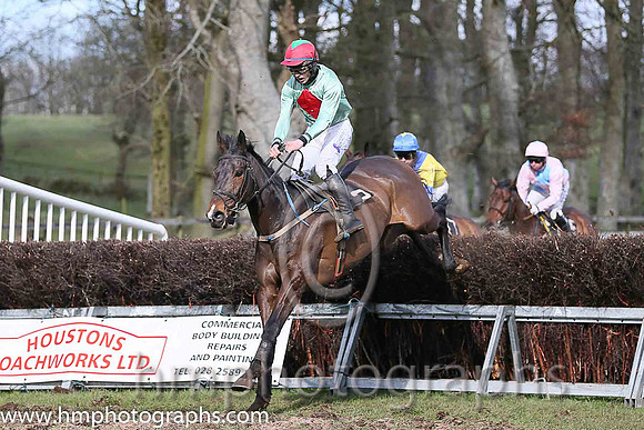 04th FIFTYSHORTSHIROCCO and B G Crawford ( 3 , EMERALD GREEN,red diamond; emerald green sleeves; red cap,emerald green diamond ) Trainer: S.R.B. Crawford,, Owner : Syndicate Fox