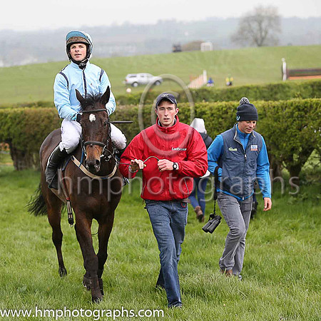 01st BALLYLUMFORD and B G Crawford ( 1 , LIGHT BLUE,navy seams; light blue sleeves; light blue cap,purple star ) Trainer: S.R.B. Crawford,, Owner : S.R.B. Crawford