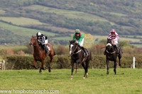 01 Chosen Dream & S Clements - winner (3, emerald green, red braces) - FT8E8363-67