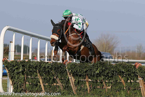 01st Colms Dream ( 7 , white,green stars ) and Donagh Meyler (5) - Trainer : Karl Thornton - Owner : Colm's Dream Syndicate