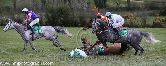 SECRET MAHLER and B O'Neill ( 12 , EMERALD GREEN,orange spots; white,orange spots sleeves; emerald green cap ) Trainer: Sean Thomas Doyle,, Owner : Syndicate Monbeg