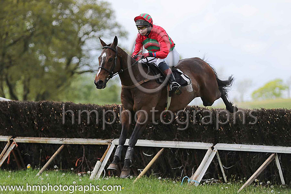 02nd FOLDUF and Ms S Larkin ( 1 , RED,emerald green chevrons; red sleeves; red  emerald green striped cap ) Trainer: Martina Dempsey,, Owner : Racing Club CAFRE (Enniskillen)