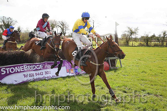 01st CASTLE CLYDE and M J O'Hare ( 6 , YELLOW,royal blue sash; yellow,royal blue armlet sleeves; royal blue cap,yellow star ) Trainer: George Stewart,, Owner : Stephanie Metcalfe