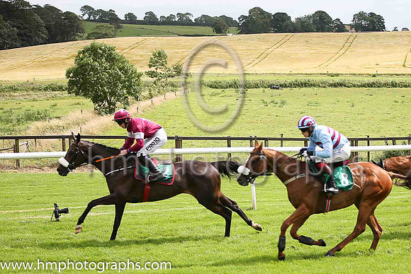 01st Wrath Of Titans and J W Kennedy ( 2 , maroon, white star ) Trainer - G Elliott