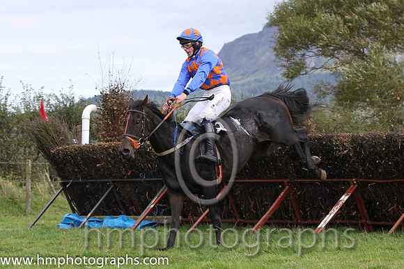 01 Jenny Make a Penny & B G Crawford - winner (3, blue and orange diamonds) - FT8E8267-59