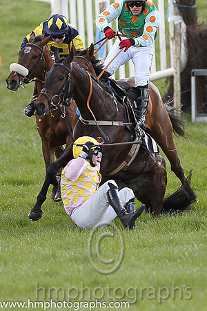 STORM HOME and M J O'Hare ( 11 , PINK  YELLOW CHECK; pink sleeves; yellow cap ) Trainer: Warren Ewing,, Owner : Warren Ewing