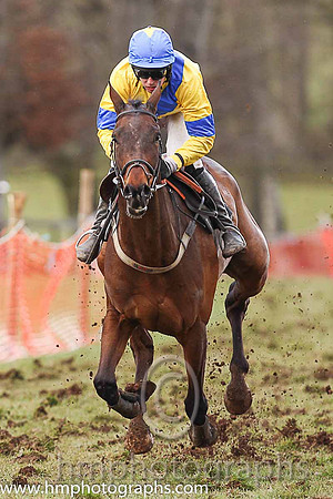01st RAVENHILL and M J O'Hare ( 17 , YELLOW,royal blue sash; yellow,royal blue armlet sleeves; royal blue cap,yellow star ) Trainer: George Stewart,, Owner : Stephanie Metcalfe