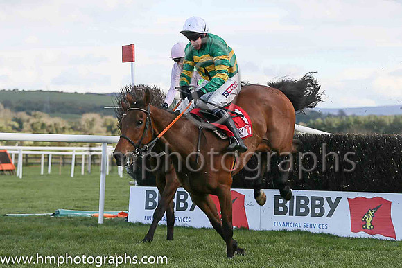 01st CARLINGFORD LOUGH ( 1 , emerald green and orange hoops ) and Barry Geraghty - Trainer : John E Kiely