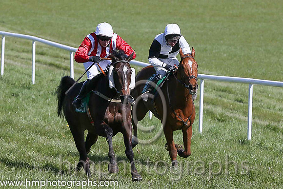 01st ANSEANACHAI CLISTE and M McConville ( 4 , RED  WHITE STRIPES; red, plain sleeves; white cap ) Trainer: Stephen McConville,, Owner : Michael McConville