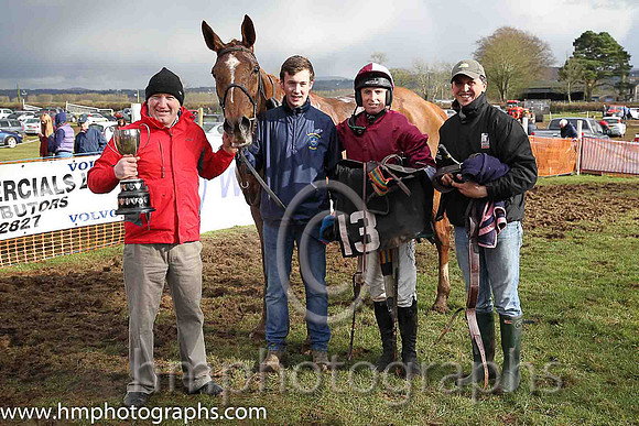 01st RIGHT SO JOE and J J Codd ( 13 , RED,white braces; red sleeves; red  white qtd cap ) Trainer: Ross O'Sullivan,, Owner : Peter Lawlor