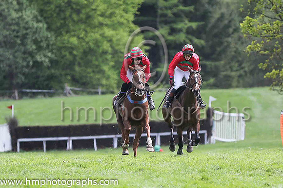 01st MAPLE MONS and B O'Neill ( 3 , RED,green chevrons; red, plain sleeves; red  green hooped cap ) Trainer: D.M. Christie,, Owner : David Charles  Arron Charles