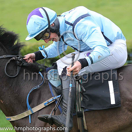 01st BALLYLUMFORD and B G Crawford ( 1 , LIGHT BLUE,navy seams; light blue sleeves; light blue cap,purple star ) Trainer: S.R.B. Crawford,, Owner : S.R.B. Crawford