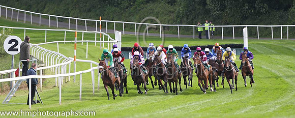 The start of Race 1 at Downpatrick - FT8E7485-28