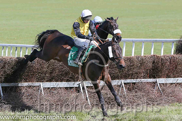 CASTLE GOER and N McParlan ( 1 , YELLOW; black, plain sleeves; white cap ) Trainer: Ben Arthey,, Owner : Houston N.  A.