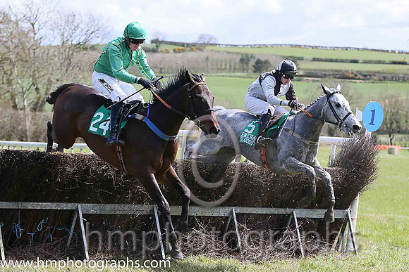 04th WOODFORT (GB) and M J O'Hare ( 5 ,Antrim (H) - BLACK  WHITE QTD; black,white hlvd sleeves; white cap ) Trainer: Colin S. McKeever,, Owner : Dennison, W.W.