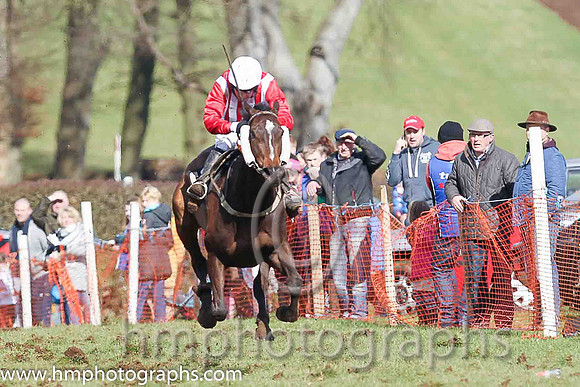 01st ANSEANACHAI CLISTE and M McConville ( 9 , RED  WHITE STRIPES; red, plain sleeves; white cap ) Trainer: Stephen McConville,, Owner : Michael McConville
