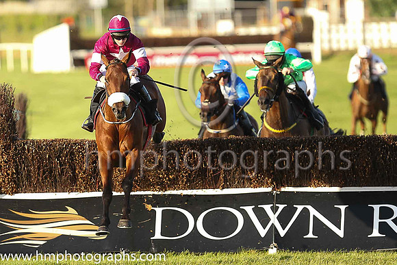 01st Beau Et Sublime 2, maroon, white star) and Jack Kennedy, trainer Gordon Elliott, Owner - Gigginstown House Stud