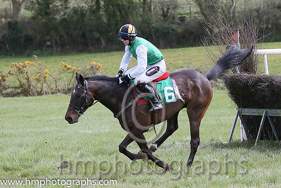DALE BOY and H D Dunne ( 6 , GREEN; white sleeves; black  gold qtd cap ) Trainer: J. Woods,, Owner : J. Woods