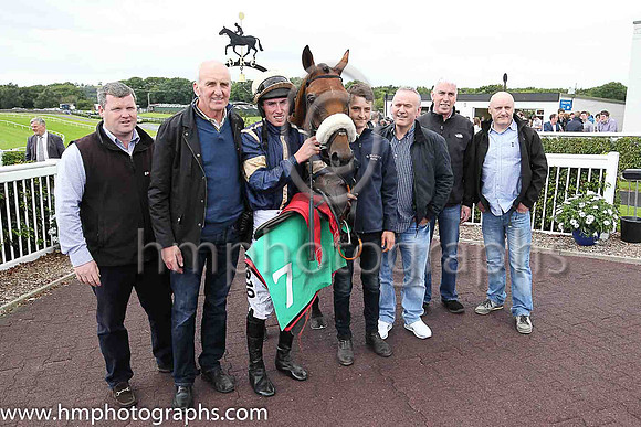 01st Miroand J W Kennedy ( 7 , dark blue, beige seams ) Trainer - G Elliott