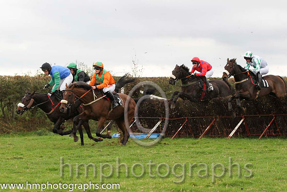01 The Last Derby & R James - Winner (2, tangerine, green chevrons) - FT8E8446-48