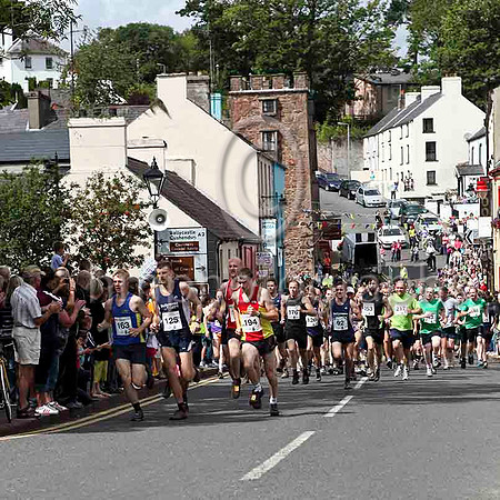 Start of 2011 Lurig Mountain Race - IMG_0032-e
