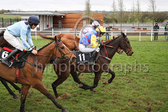 01st Tyrrell's Succes and Mr N McParlan ( 11 , blue, redstars, yellow sleeves ) Trainer - A Stronge , Owner - High Flying Hooves Syndicate