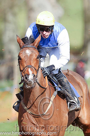 04th FRONTIER DANCER and N Gault ( 13 ,Antrim (H)?- WHITE,black sash; white sleeves; yellow cap ) Trainer: Neil Gault,, Owner : Neil Gault