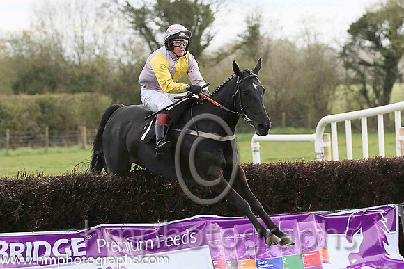 01st CHELATE and J A Kinsella ( 1 , MAUVE  YELLOW HLVD; mauve sleeves; mauve cap,yellow star ) Trainer: P.J. Rothwell,, Owner : P.J. Rothwell