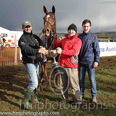 01st RIGHT SO JOE and J J Codd ( 13 , RED,white braces; red sleeves; red  white qtd cap ) Trainer: Ross O'Sullivan,, Owner : Peter Lawlor