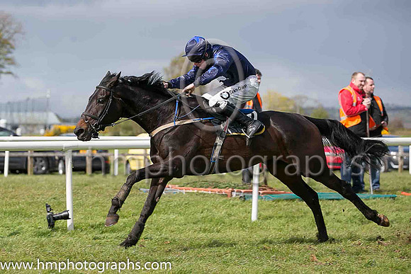 02nd Danielle?s Journey ( 6 , dark blue, white star ) and A E Lynch - Trainer : S R B Crawford - Owner : Realta Horse Racing Club