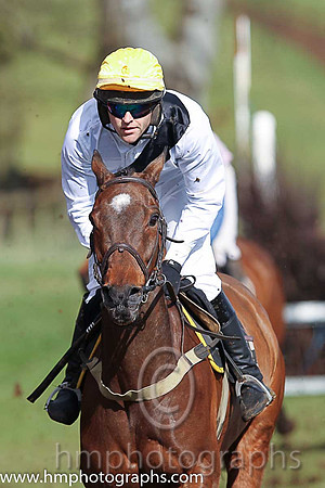 04th FRONTIER DANCER and N Gault ( 13 ,Antrim (H)?- WHITE,black sash; white sleeves; yellow cap ) Trainer: Neil Gault,, Owner : Neil Gault