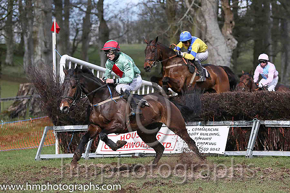 04th FIFTYSHORTSHIROCCO and B G Crawford ( 3 , EMERALD GREEN,red diamond; emerald green sleeves; red cap,emerald green diamond ) Trainer: S.R.B. Crawford,, Owner : Syndicate Fox